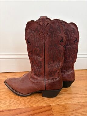 Justin Brown Embroidered Leather Cowboy Boots size 8 women’s